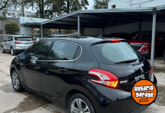 Autos - Peugeot 208 Feline 1.6 MT 2014 Nafta 64000Km - En Venta