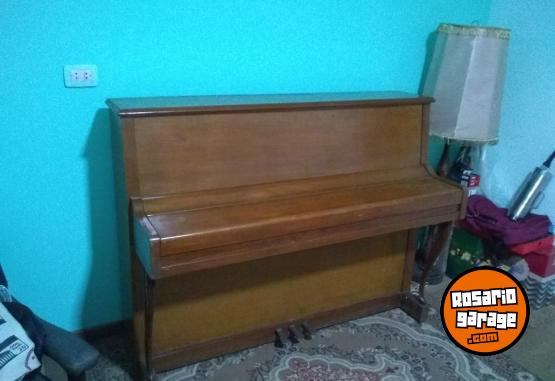 Instrumentos Musicales - Piano vertical - En Venta