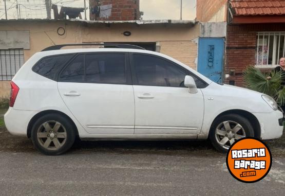 Autos - Kia Rondo 2008 Diesel 220000Km - En Venta