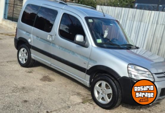 Utilitarios - Peugeot Partner patagonica 2015 Diesel 130000Km - En Venta