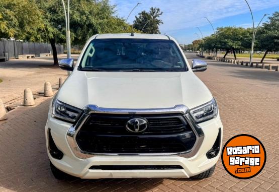 Camionetas - Toyota HILUX DC SRX 2.8 TDI 2021 Diesel  - En Venta