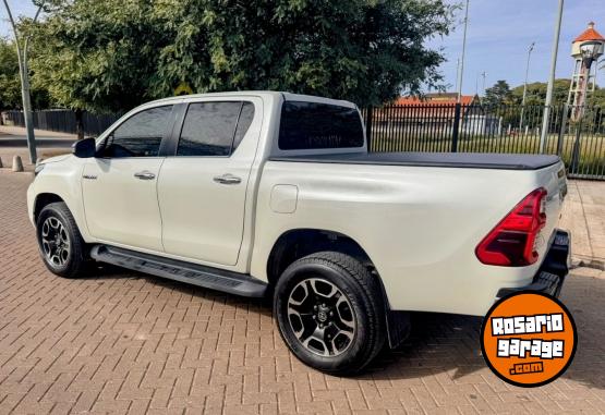 Camionetas - Toyota HILUX DC SRX 2.8 TDI 2021 Diesel  - En Venta