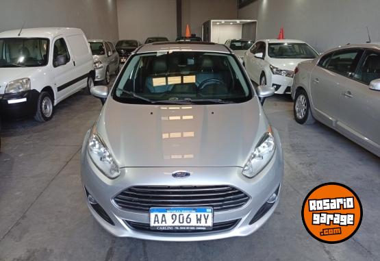 Autos - Ford Fiesta titanium 2017 Nafta 106000Km - En Venta