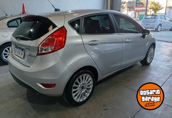 Autos - Ford Fiesta titanium 2017 Nafta 106000Km - En Venta