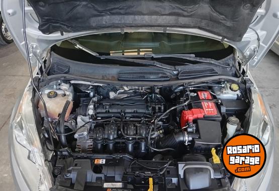 Autos - Ford Fiesta titanium 2017 Nafta 106000Km - En Venta