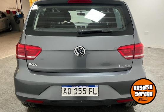 Autos - Volkswagen FOX COMFORTLINE 1.6 MSI 5 2017 Nafta 102867Km - En Venta