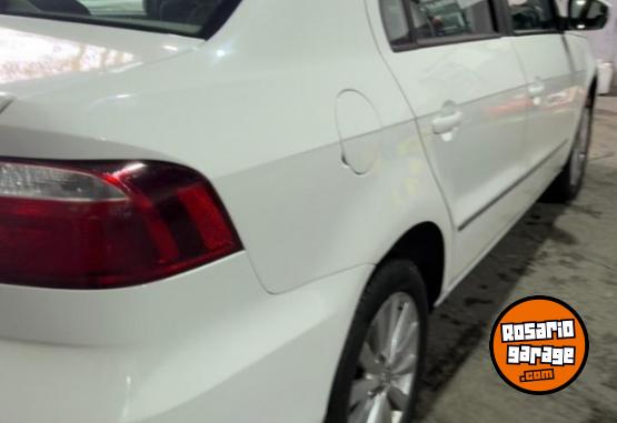 Autos - Volkswagen Voyage 2015 Nafta - En Venta