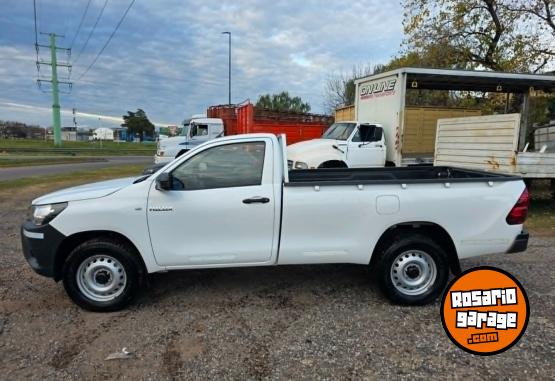 Camionetas - Toyota HILUX 2022 Diesel 100000Km - En Venta