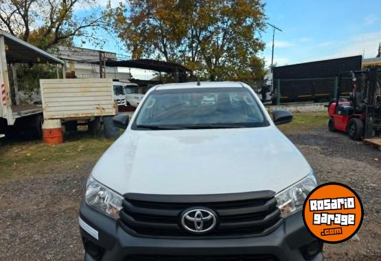 Camionetas - Toyota HILUX 2022 Diesel 100000Km - En Venta