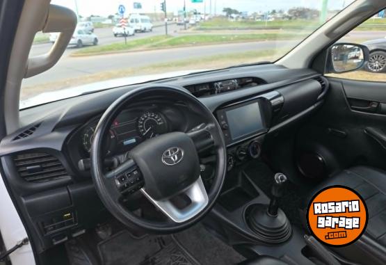 Camionetas - Toyota HILUX 2022 Diesel 100000Km - En Venta