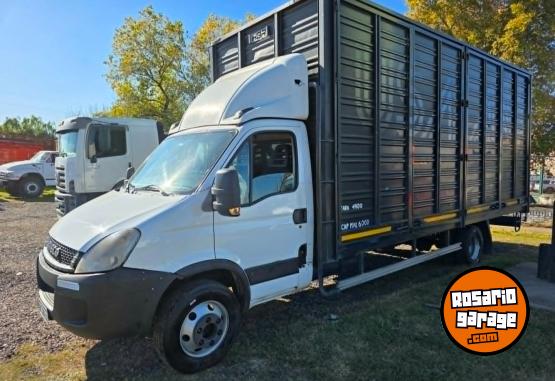 Camiones y Grúas - VENDO IVECO DAILY 70C170 CON CARROCERIA - En Venta