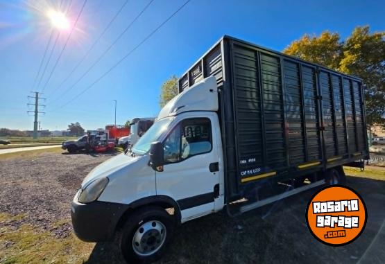 Camiones y Grúas - VENDO IVECO DAILY 70C170 CON CARROCERIA - En Venta