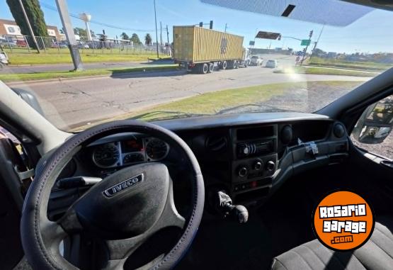 Camiones y Grúas - VENDO IVECO DAILY 70C170 CON CARROCERIA - En Venta