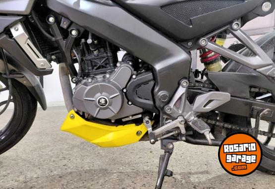 Motos - Bajaj Rouser ns 200 2017 Nafta 41800Km - En Venta