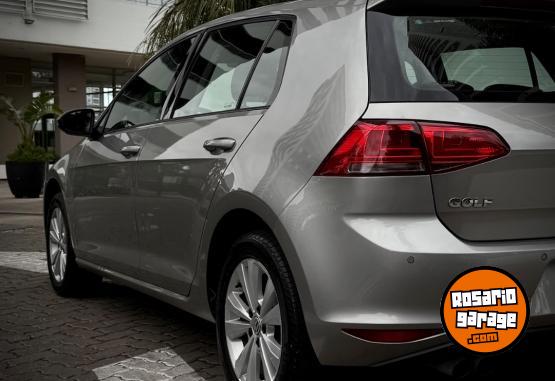 Autos - Volkswagen GOLF TSI 2017 Nafta 130000Km - En Venta