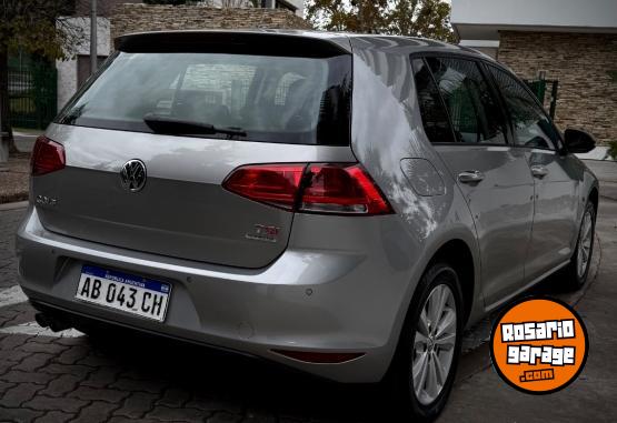 Autos - Volkswagen GOLF TSI 2017 Nafta 130000Km - En Venta