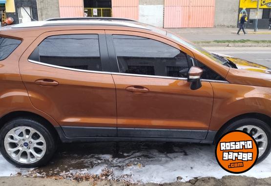 Autos - Ford Ecosport titanium 2017 Nafta 98000Km - En Venta