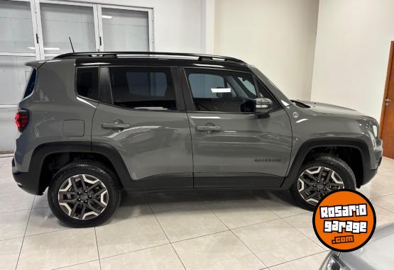 Camionetas - Jeep RENEGADE TRAILHAWK 2023 Nafta 41000Km - En Venta