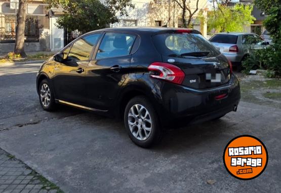 Autos - Peugeot 208 touch 2015 Nafta 110000Km - En Venta