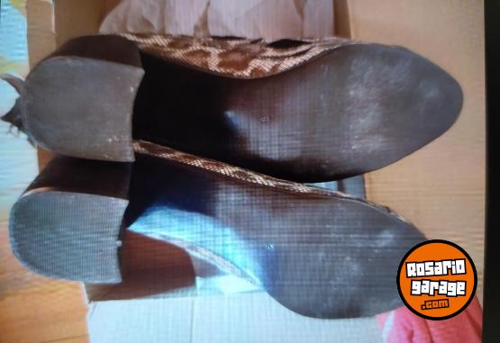 Indumentaria - Botas de cuero legítimo marca Dellasignoria - Talle 39 - En Venta