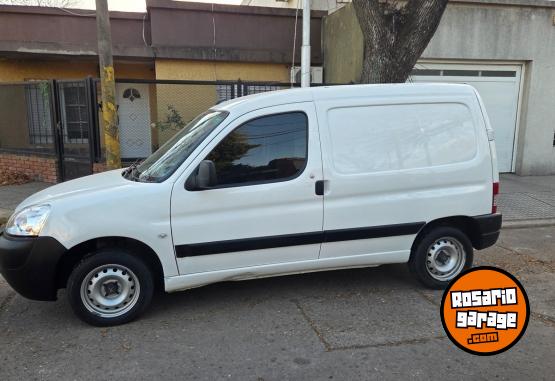 Utilitarios - Peugeot Partner 2017 Diesel 133000Km - En Venta