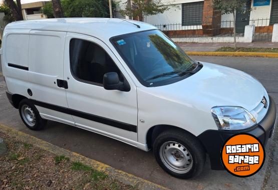 Utilitarios - Peugeot Partner 2017 Diesel 133000Km - En Venta