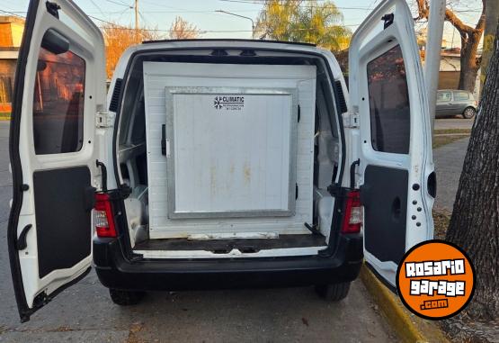 Utilitarios - Peugeot Partner 2017 Diesel 133000Km - En Venta