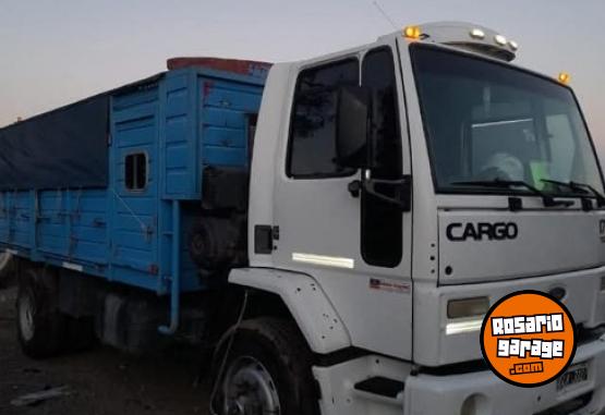 Camiones y Grúas - Vendo Ford cargo 1722 - En Venta