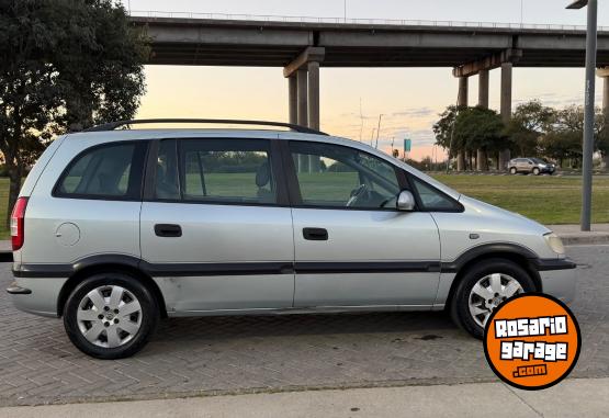 Autos - Chevrolet ZAFIRA 2.0 GLS 7 ASIENTOS 2010 GNC 195000Km - En Venta