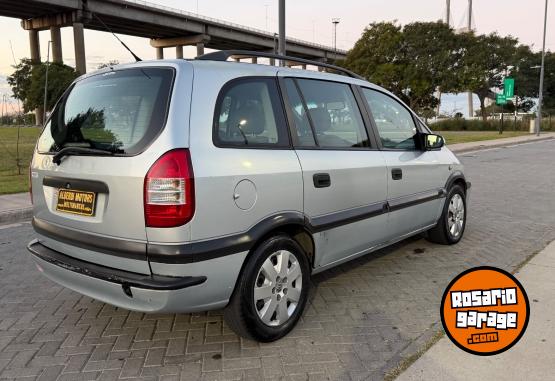 Autos - Chevrolet ZAFIRA 2.0 GLS 7 ASIENTOS 2010 GNC 195000Km - En Venta