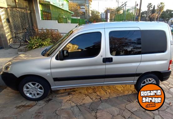Utilitarios - Peugeot Partner confort HDI 2018 Diesel 52300Km - En Venta