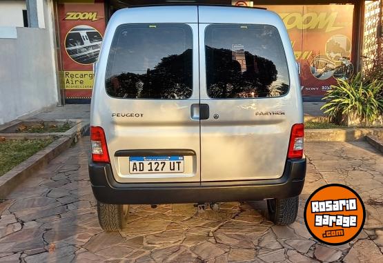 Utilitarios - Peugeot Partner confort HDI 2018 Diesel 52300Km - En Venta