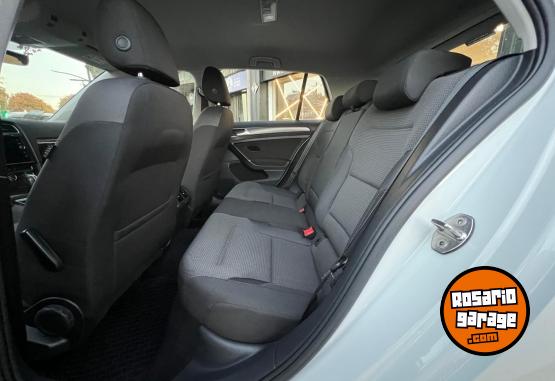 Autos - Volkswagen Golf Comfortline DSG 2019 Nafta  - En Venta