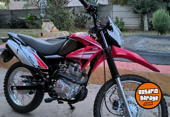 Motos - Corven Triax 150 R3 2023 Nafta 3200Km - En Venta