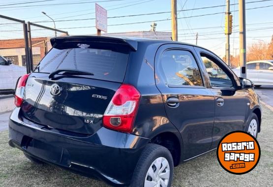 Autos - Toyota Etios 2023 Nafta 55000Km - En Venta