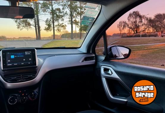 Autos - Peugeot 208 ALLURE NAV 2018 Nafta 110000Km - En Venta