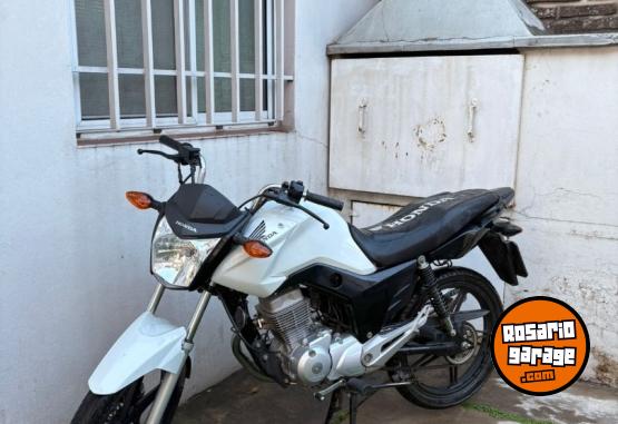 Motos - Honda New titan 2017 Nafta 28000Km - En Venta