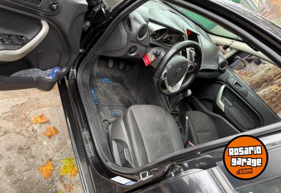 Autos - Ford Fiesta titanium 2013 Nafta 150000Km - En Venta