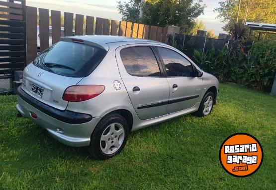 Autos - Peugeot 206 2003 Nafta 200000Km - En Venta