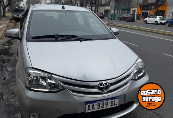Autos - Toyota Etios 2017 Nafta 21000Km - En Venta