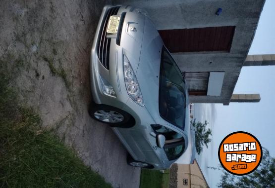 Autos - Peugeot 408 hdi Allure Nav 2013 Diesel 175000Km - En Venta
