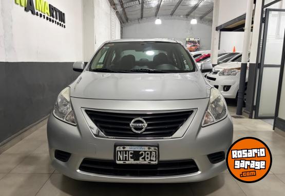 Autos - Nissan Versa 2013 Nafta 129000Km - En Venta