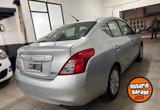 Autos - Nissan Versa 2013 Nafta 129000Km - En Venta
