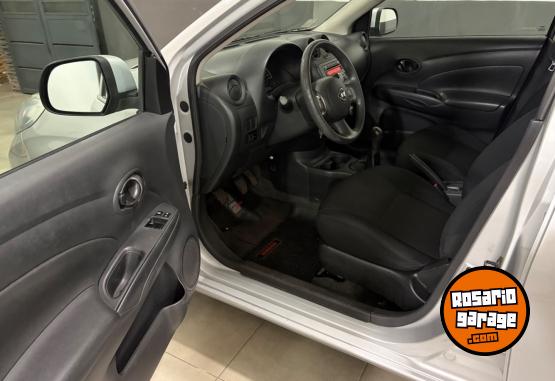 Autos - Nissan Versa 2013 Nafta 129000Km - En Venta