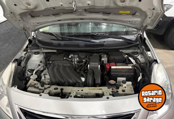 Autos - Nissan Versa 2013 Nafta 129000Km - En Venta