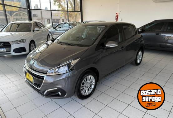 Autos - Peugeot 208 2017 Nafta 75000Km - En Venta