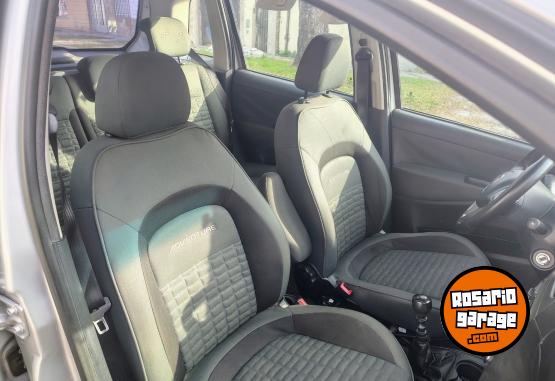 Autos - Fiat Idea adventure 2017 Nafta 129700Km - En Venta