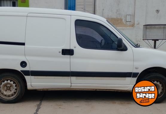 Utilitarios - Peugeot PARTNER 2012 Nafta 194000Km - En Venta