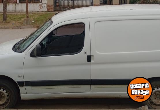Utilitarios - Peugeot PARTNER 2012 Nafta 194000Km - En Venta