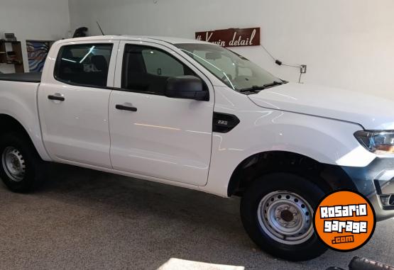 Camionetas - Ford Ranger XL 2021 Diesel 220000Km - En Venta